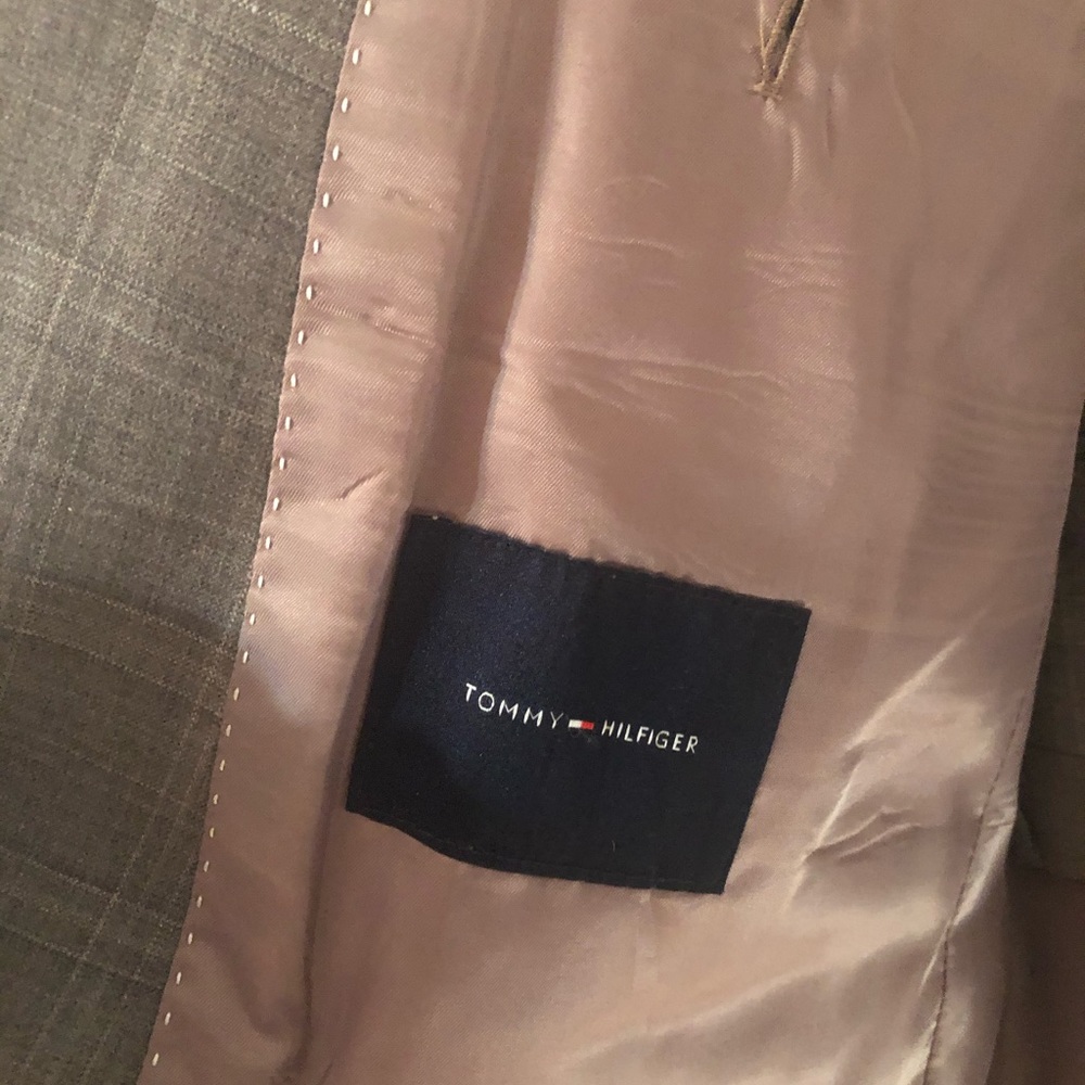 Tommy Hilfiger Men’s Suit